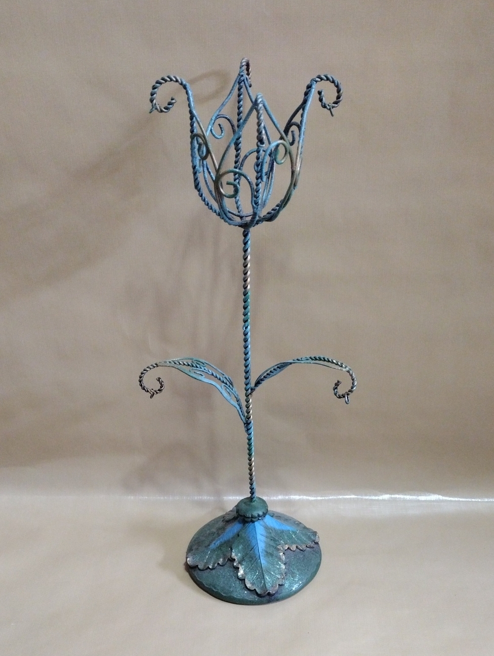 Decorative Turquoise Rustic Metal Tulip Jewelry Stand for Earrings Rings Pins